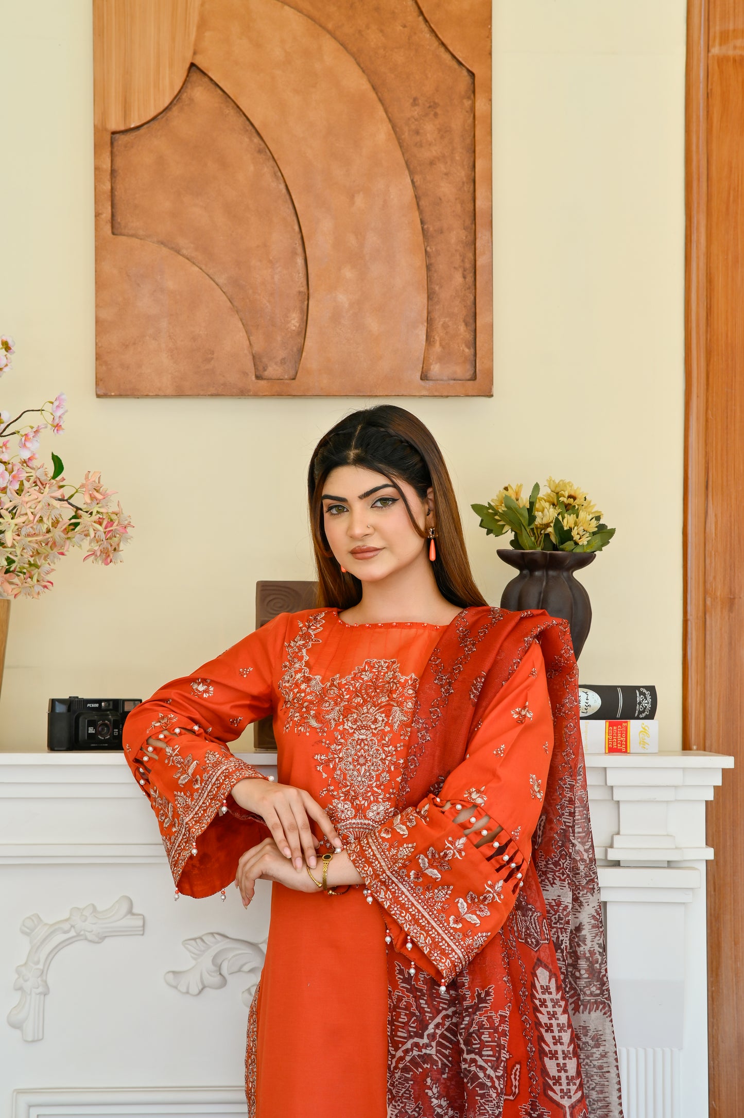 Diya – Embroidered Lawn 3 pcs Suit