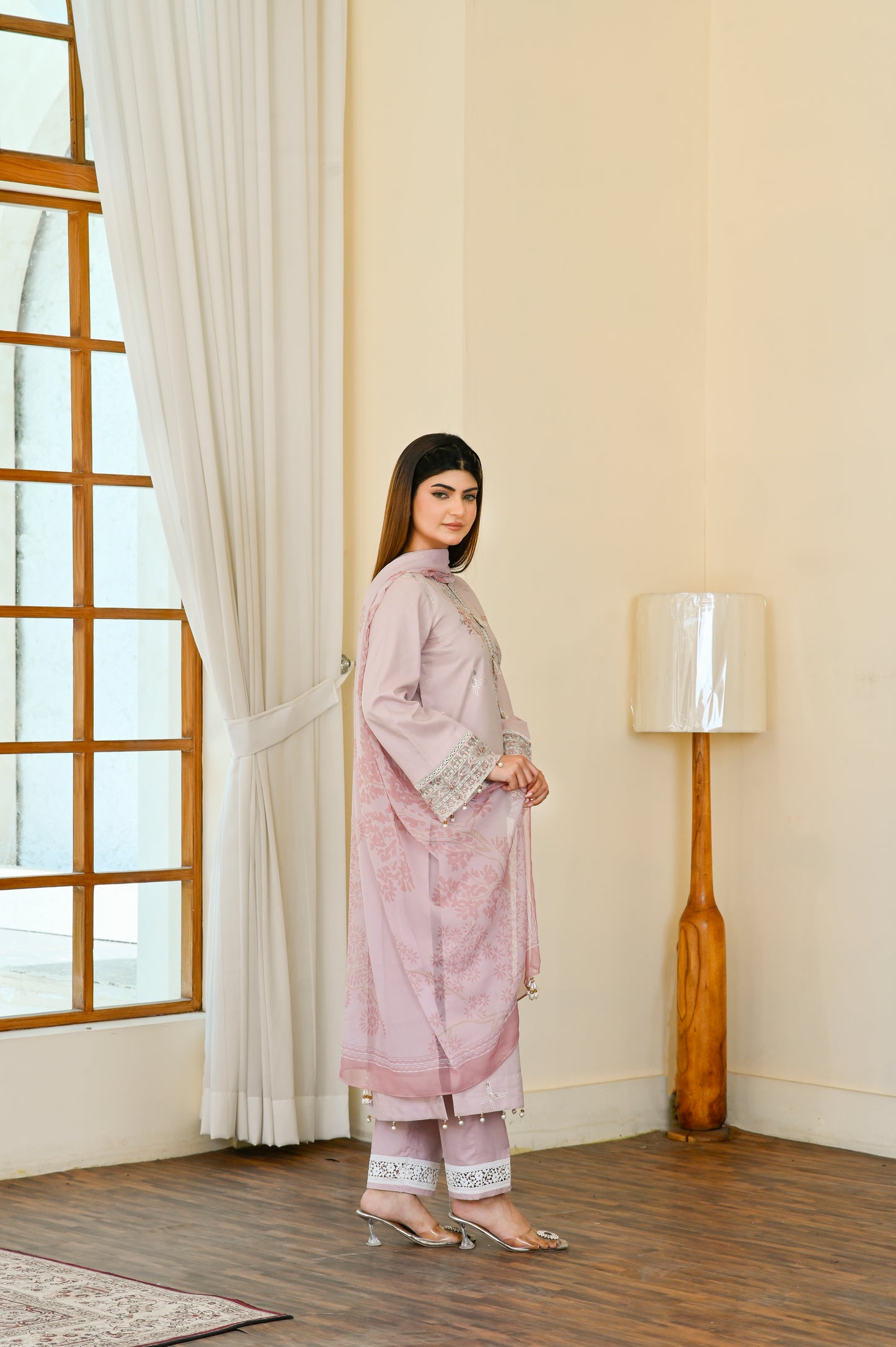 Bia – Embroidered Lawn 3 pcs Suit