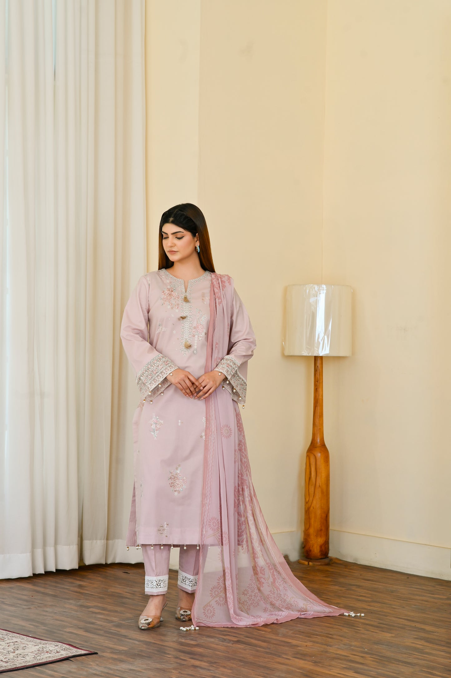 Bia – Embroidered Lawn 3 pcs Suit