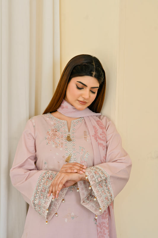 Bia – Embroidered Lawn 3 pcs Suit