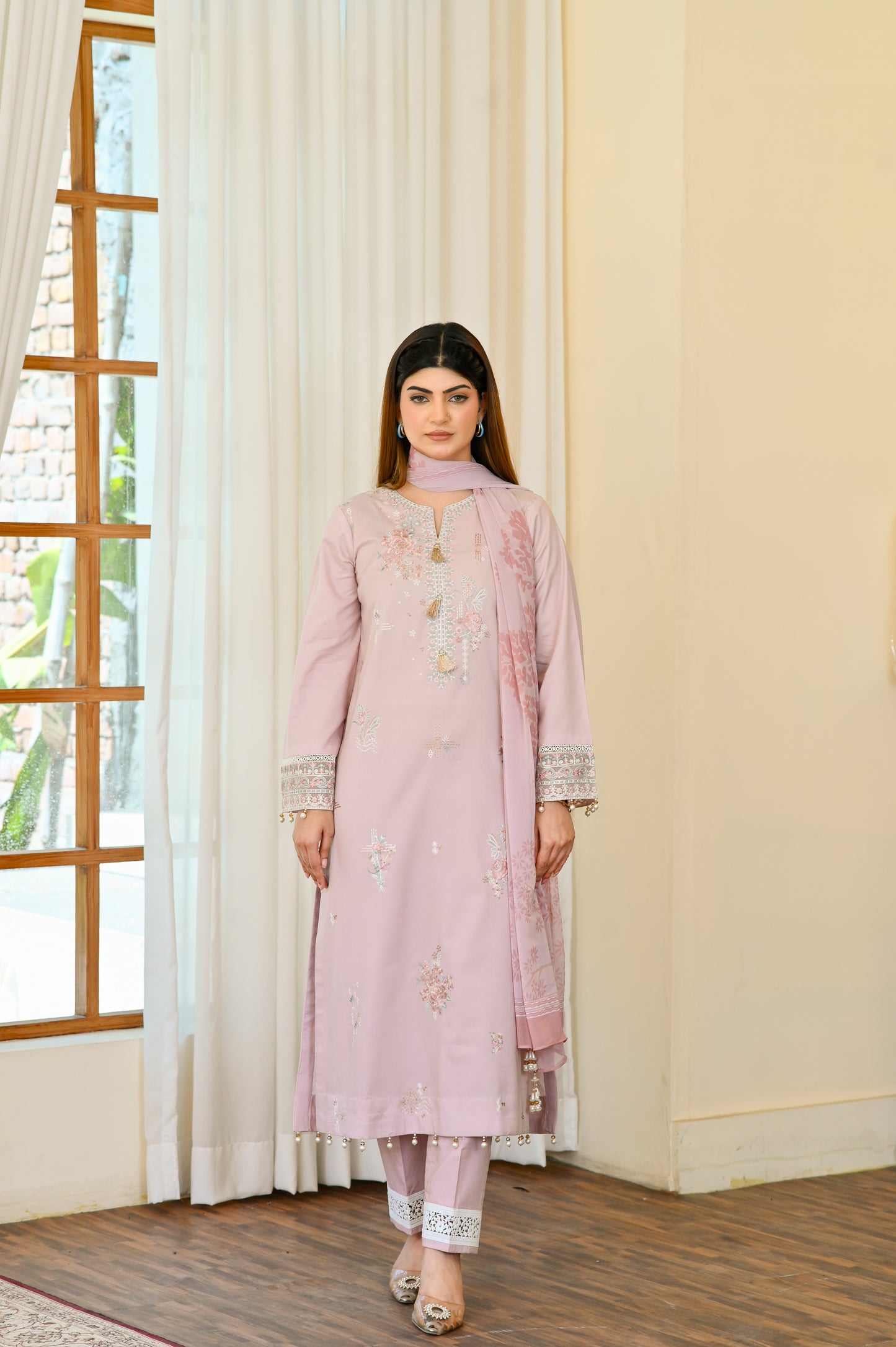 Bia – Embroidered Lawn 3 pcs Suit