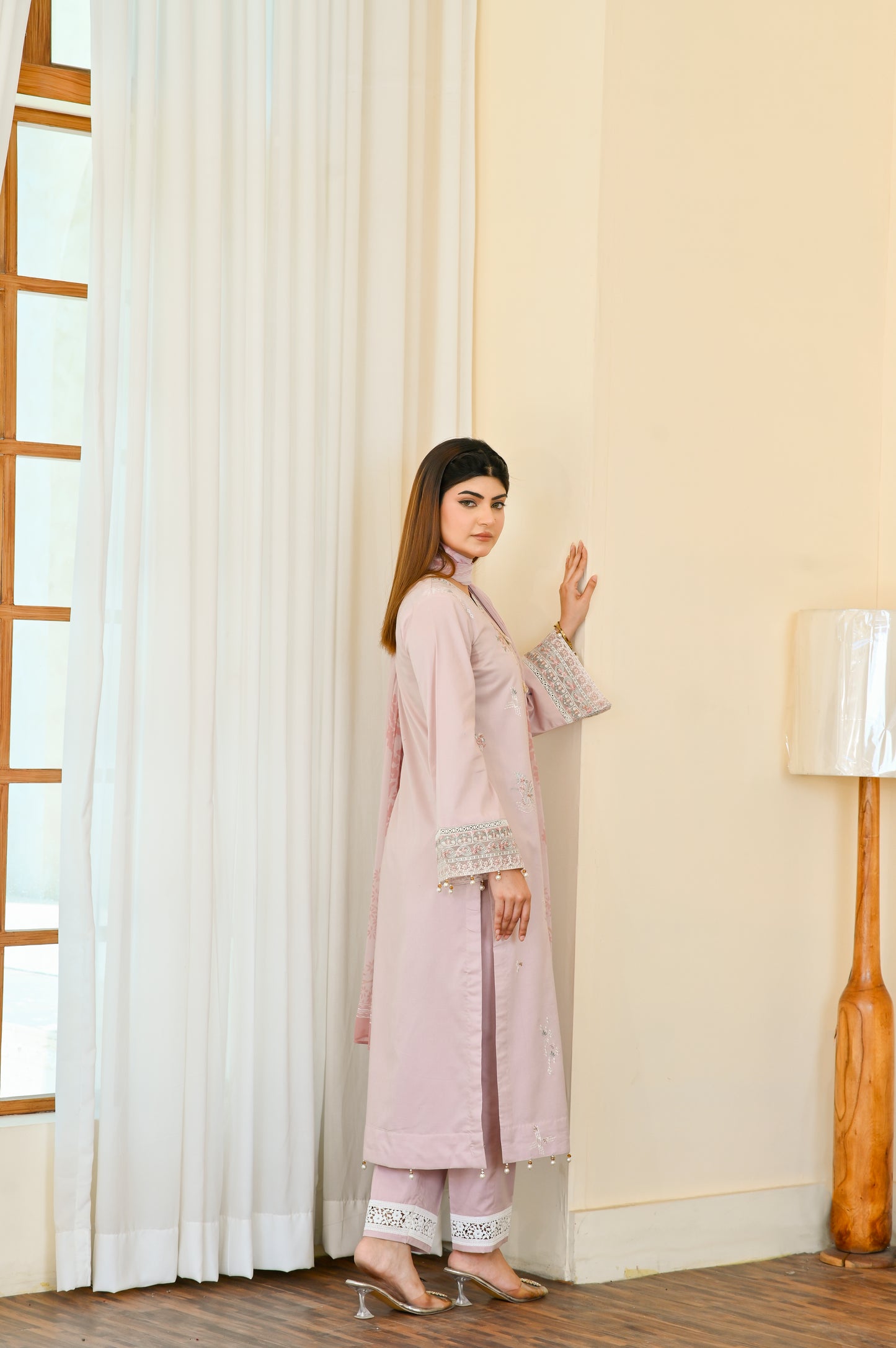 Bia – Embroidered Lawn 3 pcs Suit