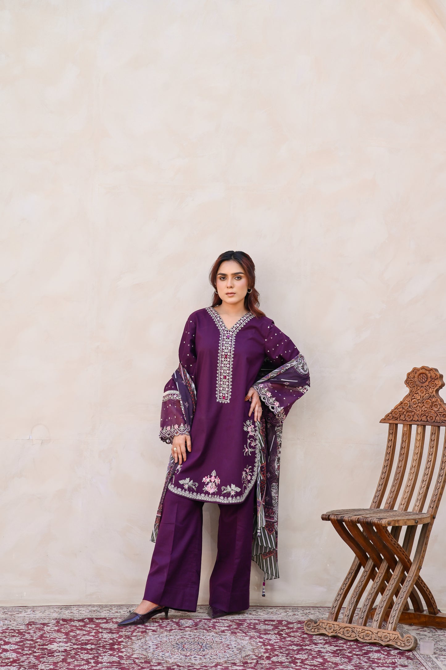 Laj – Embroidered Lawn 3 pcs Suit