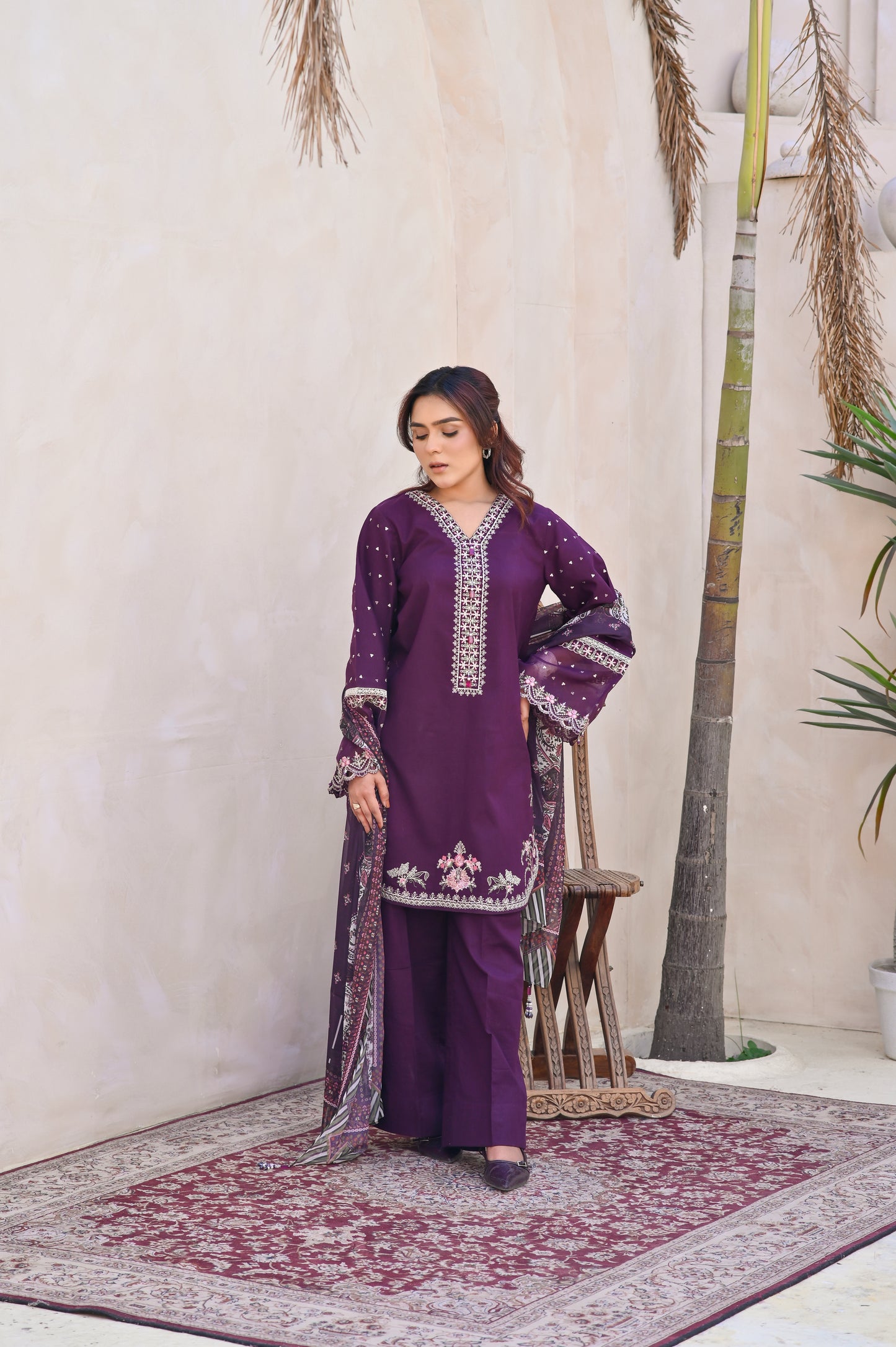 Laj – Embroidered Lawn 3 pcs Suit