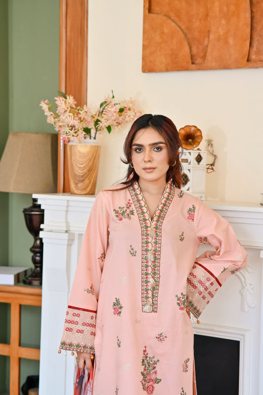 Nayra – Embroidered Lawn 3 pcs Suit