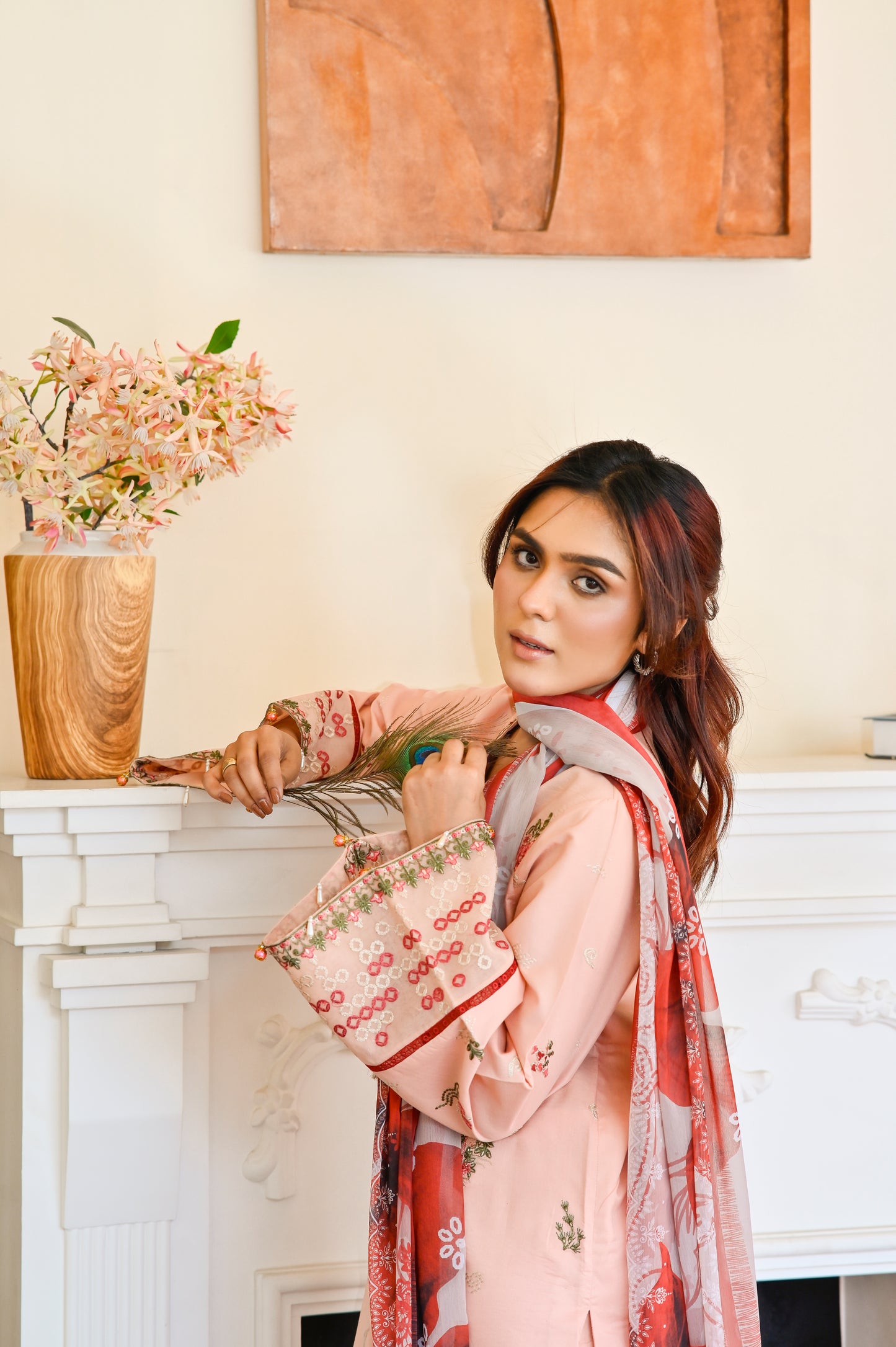 Nayra – Embroidered Lawn 3 pcs Suit