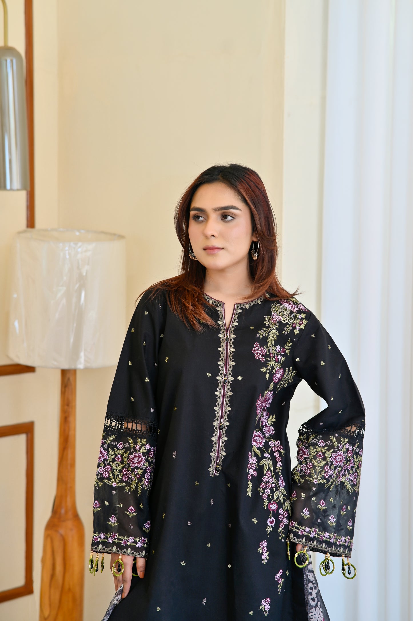 Sitare – Embroidered Lawn 3 pcs Suit