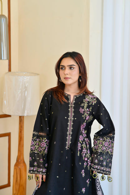 SITARA – EMBROIDERED BLACK LAWN 3 PIECE SUIT